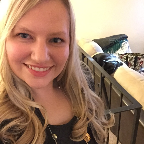 Meet your Posher, Katie - Picture 2 of 2